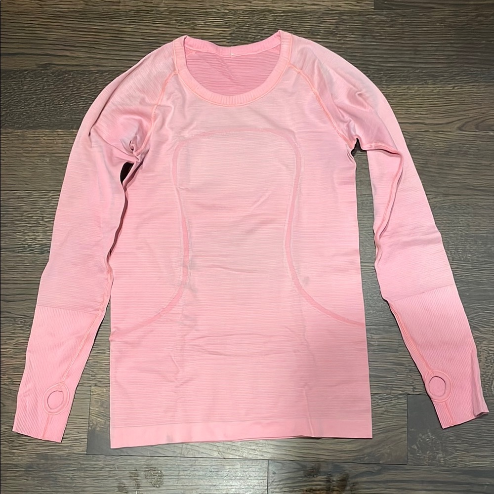 Lululemon CoralPink Long Sleeve Athletic Top size 6